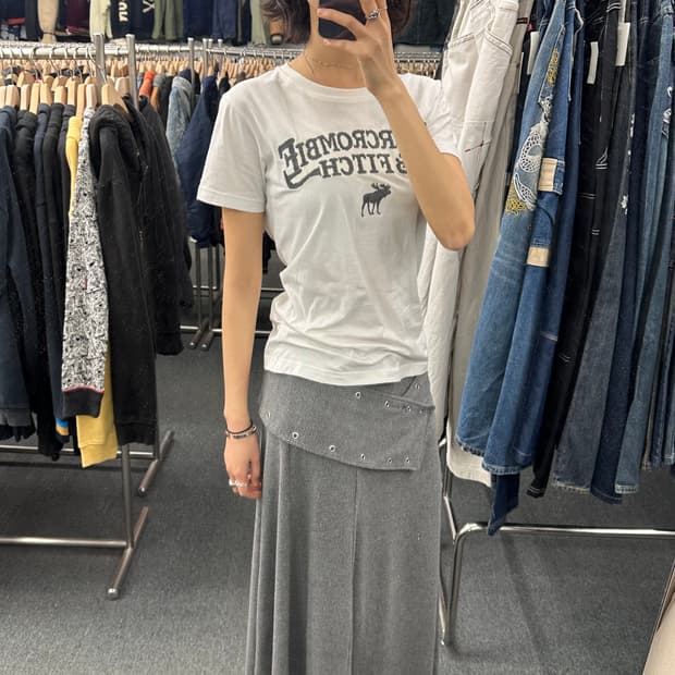 S) 아베크롬비 빈티지 로고 자수 반팔 티셔츠