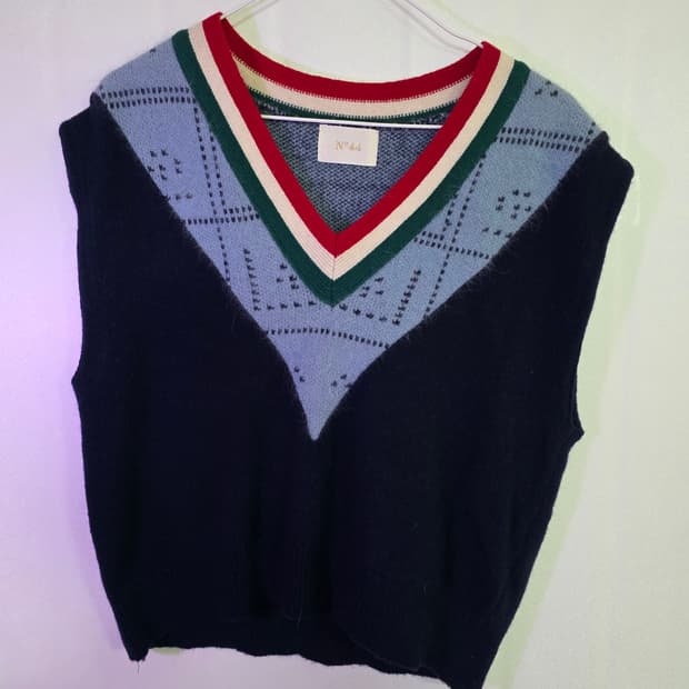 N°44 브이넥 니트 조끼