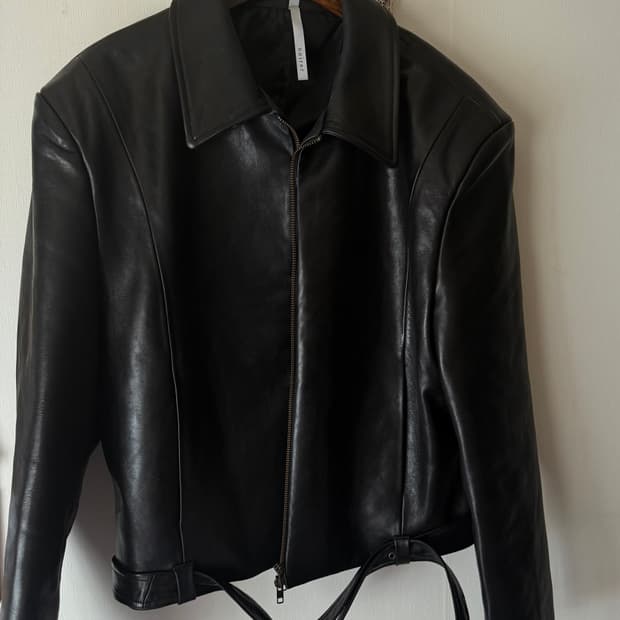 노이어 램스 레더 벨티드 크롭 자켓 블랙 52사이즈