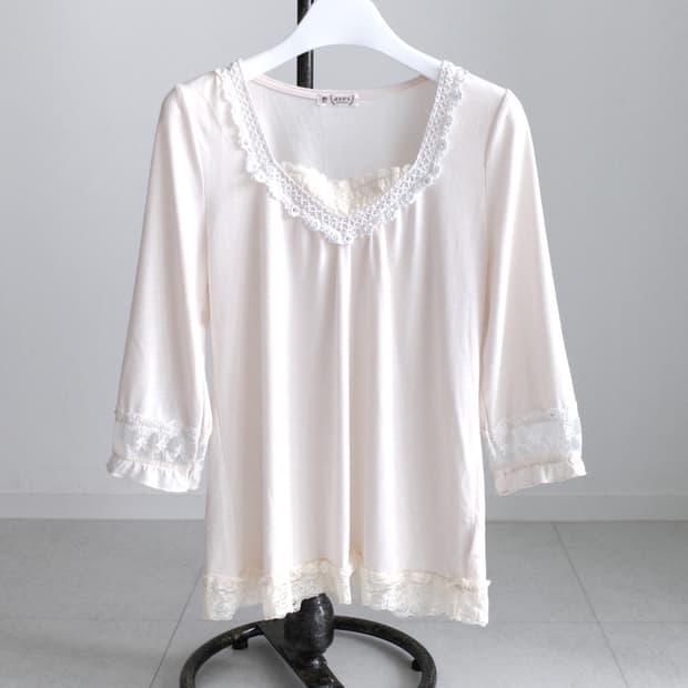 lace frill T
