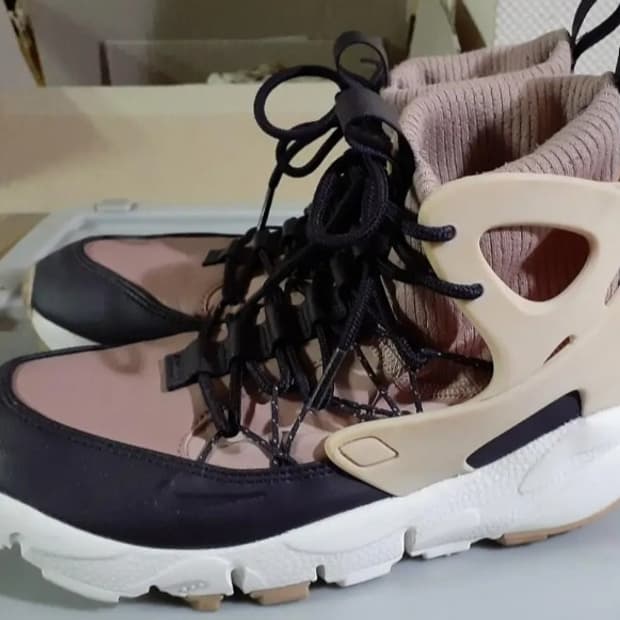 나이키 에어 풋스케이프 미드 유틸리티 파티클핑크 230