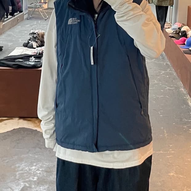 노스페이스 리버시블 경량 패딩 조끼 H1744