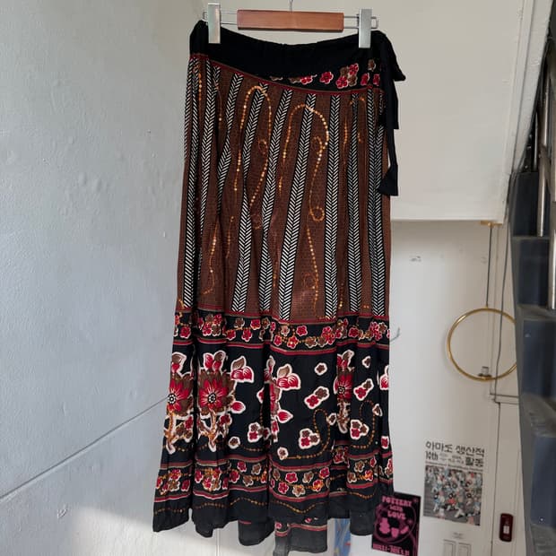 에스닉 패턴 랩스커트