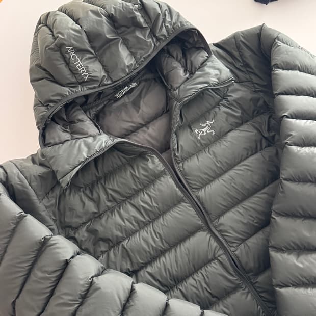 아크테릭스 세륨후디 M 블랙