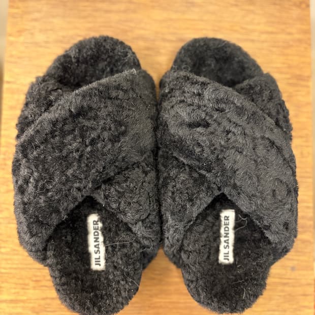 질샌더(JIL SANDER) 시어링 크로스 슬리퍼 39 판매