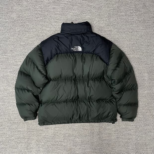 [105] 노스페이스 센터로고 무광 카키 700 눕시 패딩