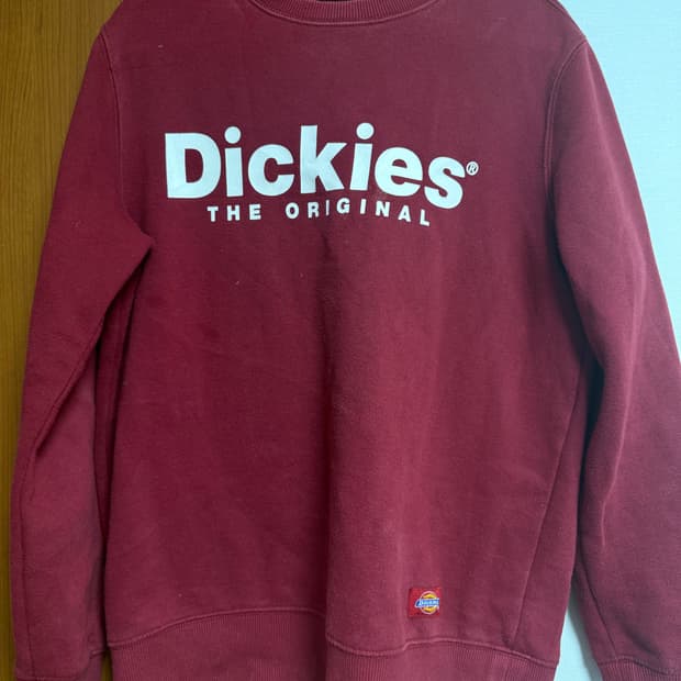 디키즈 버건디 맨투맨 s