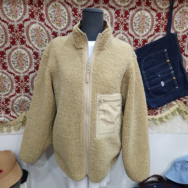 유니클로 u 리버시블 후리스 점퍼

