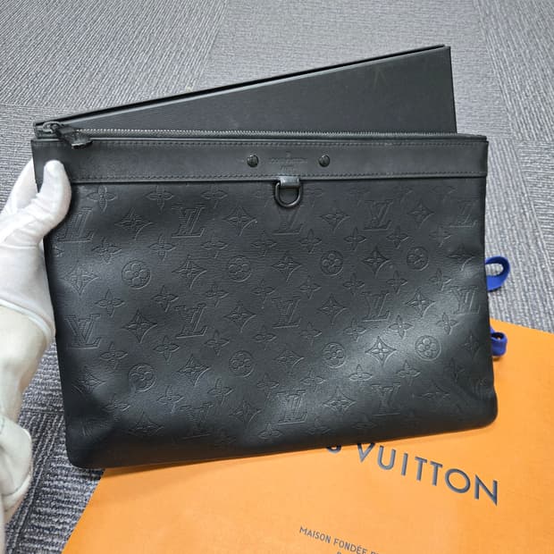 [특가][정품] 루이비통 쉐도우 클러치백