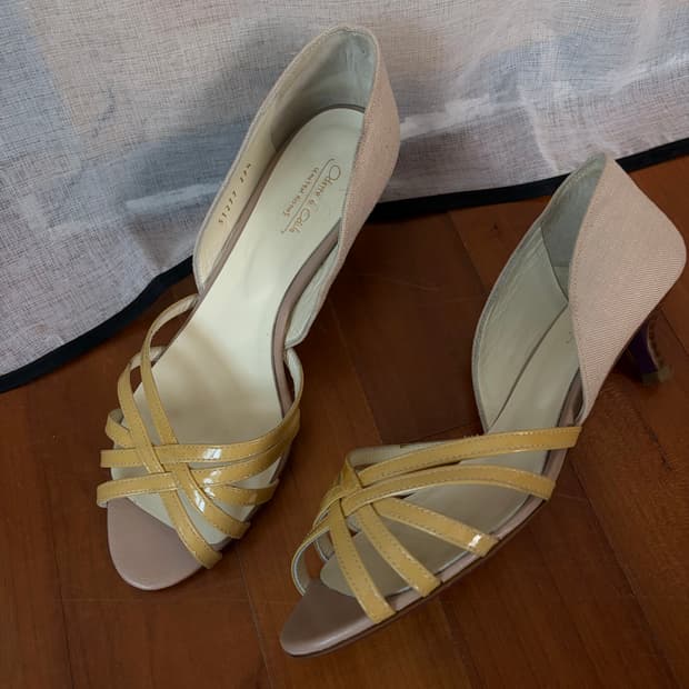 cross strap heel