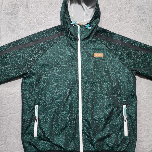 푸마(PUMA) 유니크 패턴 후드 바람막이 XL(새상품)