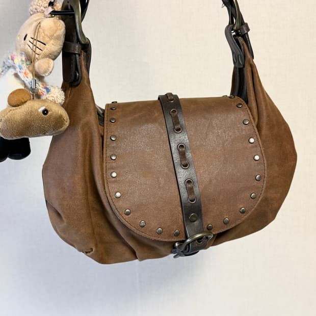 브라운 스웨이드 스터드 숄더백 빈티지