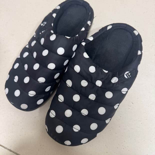 스부 도트 패딩슬리퍼