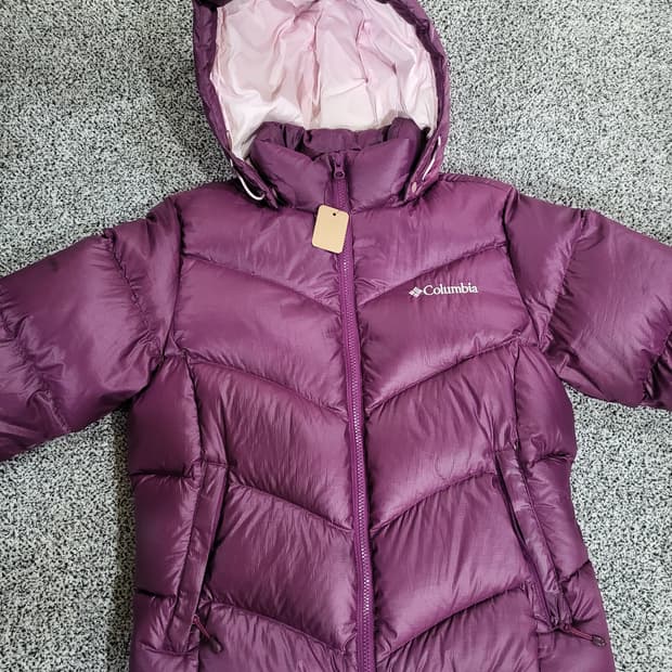 컬럼비아(COLUMBIA) 퍼플 컬러 패딩 