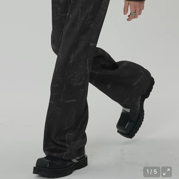 BLACK WAVE DENIM PRINTING PANTS