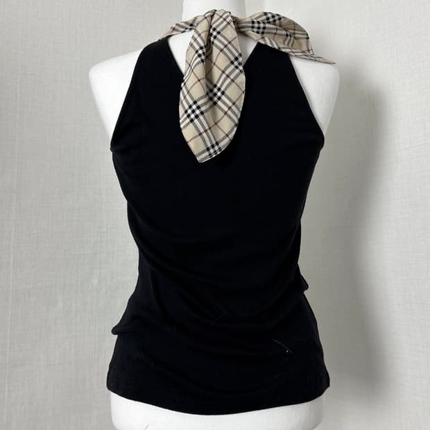 버버리 블루라벨 홀터넥 나시