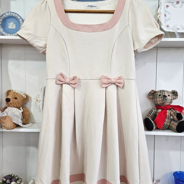 베이비핑크 리본 플레어 원피스