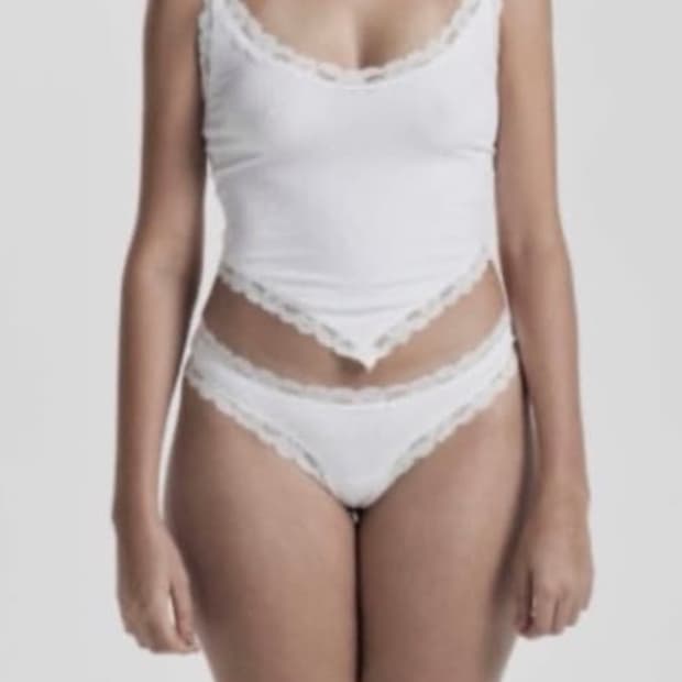 오도어 로맨스 화이트