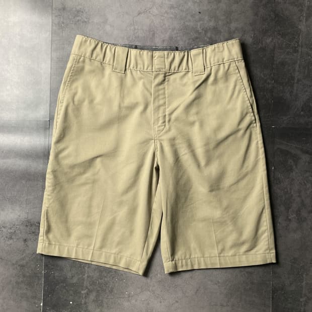 DICKIES 디키즈 FLEX 밴딩 베이지 워크 하프팬츠 A01133