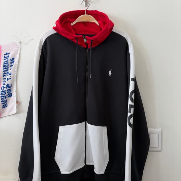 664. 폴로 후드집업