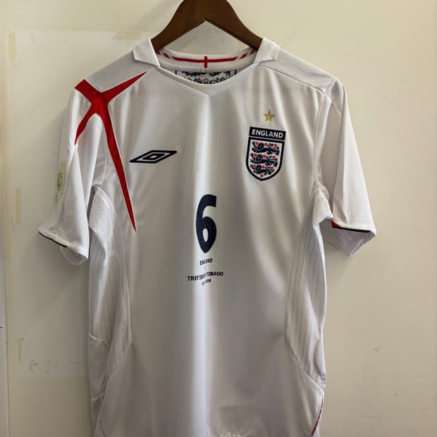 N234. 엄브로 잉글랜드 존테리 유니폼 6번