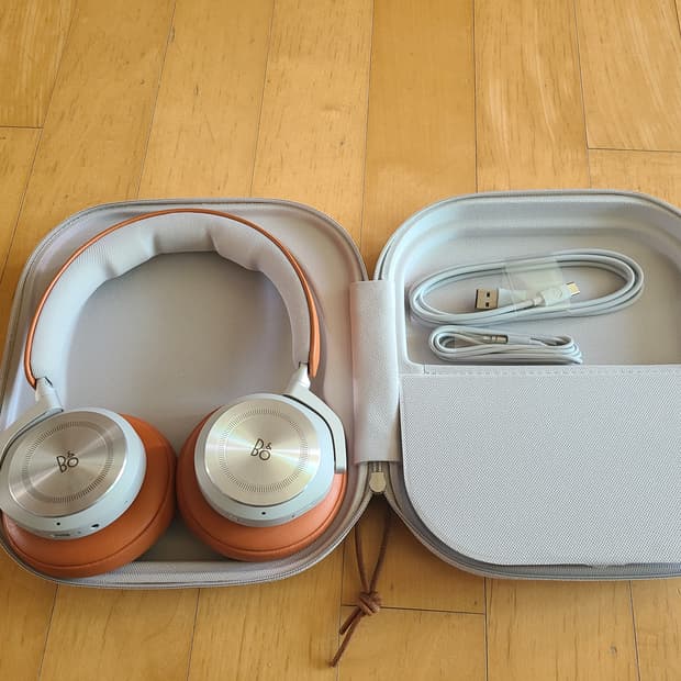 뱅앤올룹슨 Beoplay HX 팀버 무선 헤드폰