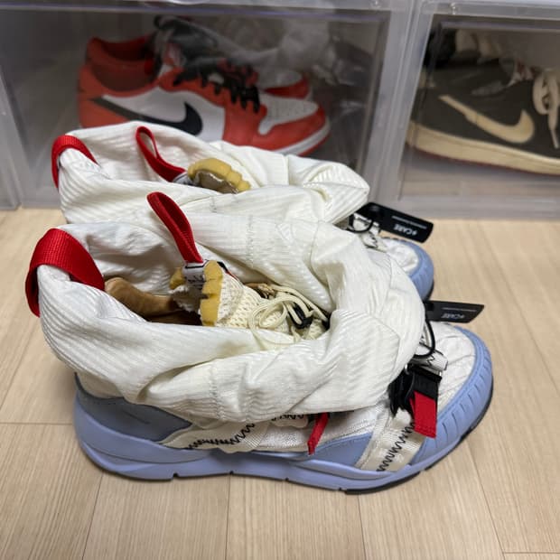 나이키 x 톰 삭스 마스야드 오버슈 3.0 250