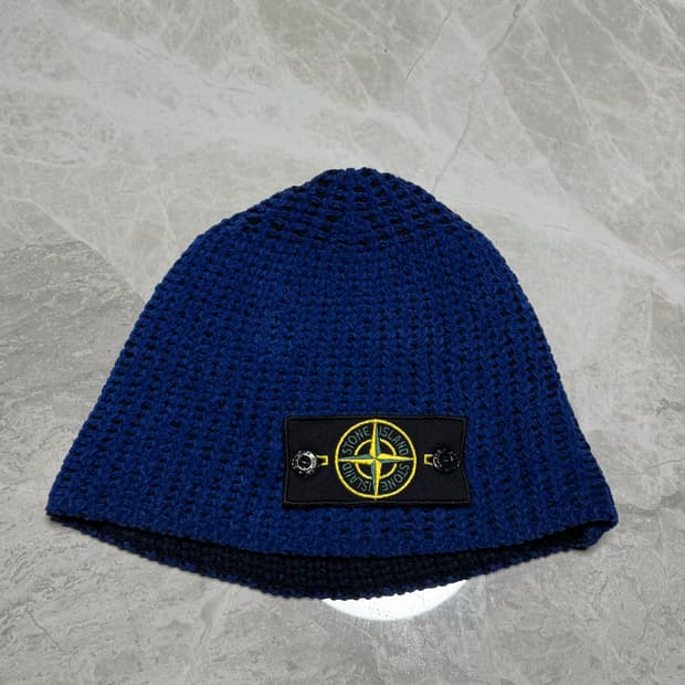 스톤아일랜드 울 와펜 비니