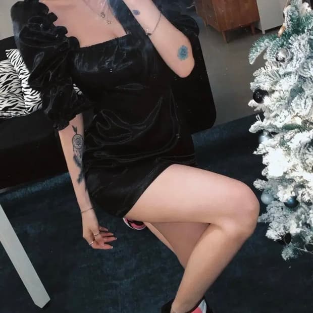 페일제이드 새틴 원피스