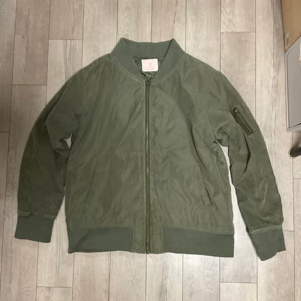 차일드매거진 카키 자켓 항공점퍼