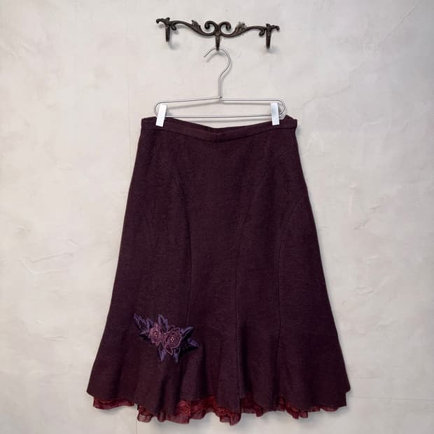 Violet wool fairy floral lace skirt