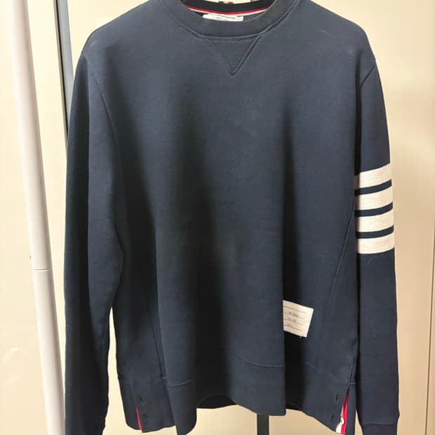 톰브라운 사선 네이비 맨투맨 4사이즈