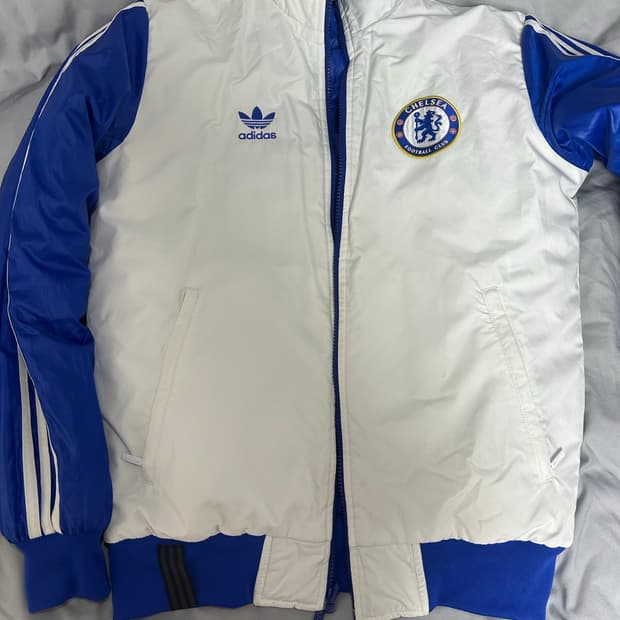 아디다스 첼시 리버시블 패딩 90
