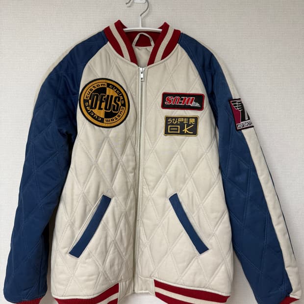 데우스 엑스 마키나 서포터스 자켓