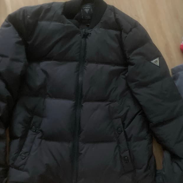 게스 패딩