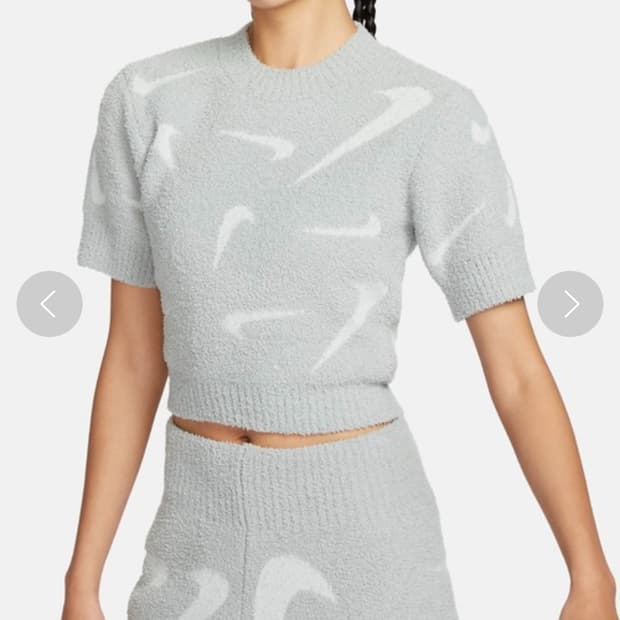 NIKE 나이키 스포츠웨어 피닉스 코지 부클레 크롭 니트웨어