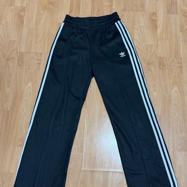 아디다스 트랙팬츠