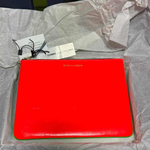 꼼데가르송(COMME des GARÇONS) 파우치 판매합니다