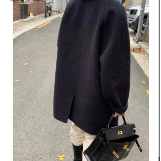 모네 카센티노 네이비하프코트