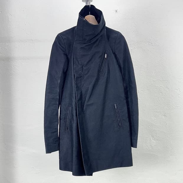 릭오웬스 09fw 블랙 언발란스 사선 풀 집업 코트