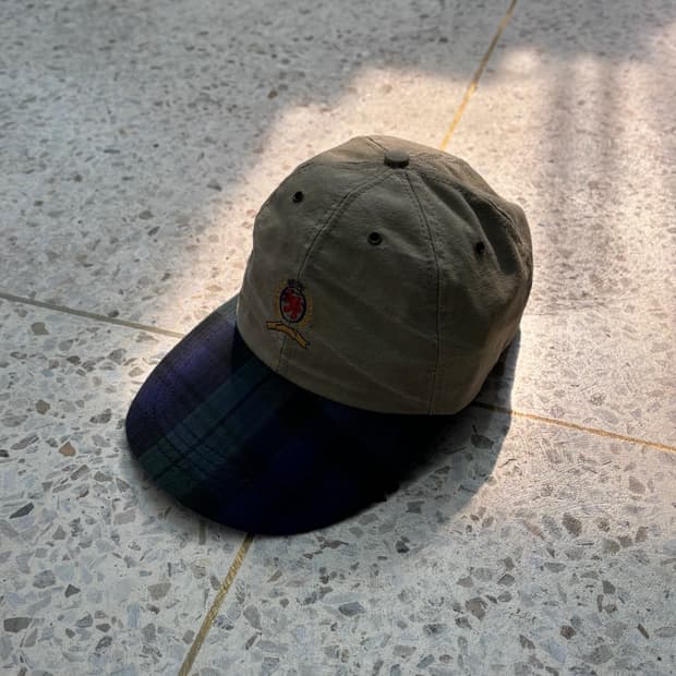 Old Tommy Hilfiger Crest Long Bill Cap