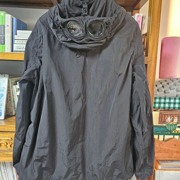 거의 새상품 씨피 CP컴퍼니 고글 자켓 XL 팔아요