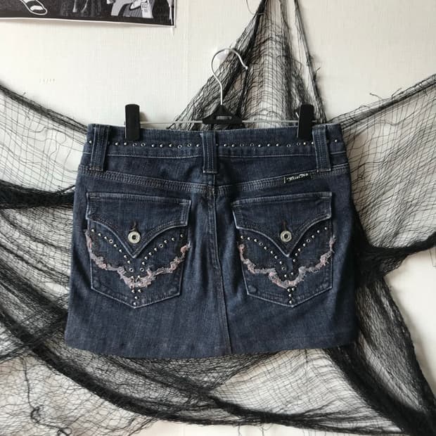 Y2k back pocket detail denim skirt  