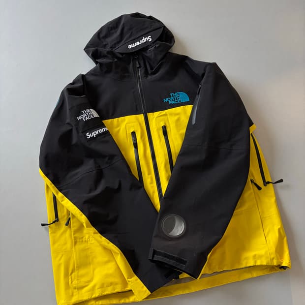 슈프림 x 노스페이스 테입드 심 쉘 자켓 옐로우 L 팔아요
