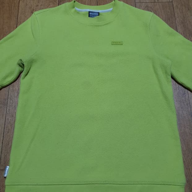 1177 디스커버리 라운드티 95~100 사이즈입니다