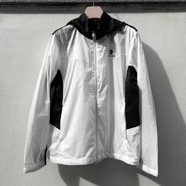 100)블랙야크 초경량 오레오 바람막이