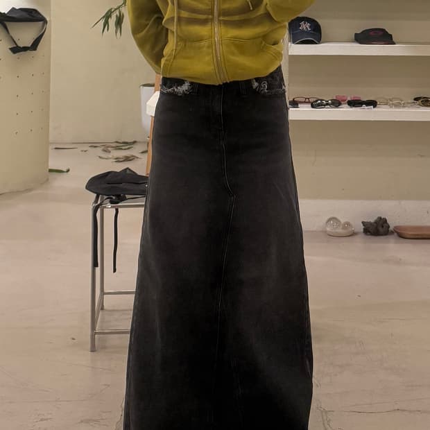 블랙 워시드 컷오프 데님 롱 스커트 U717