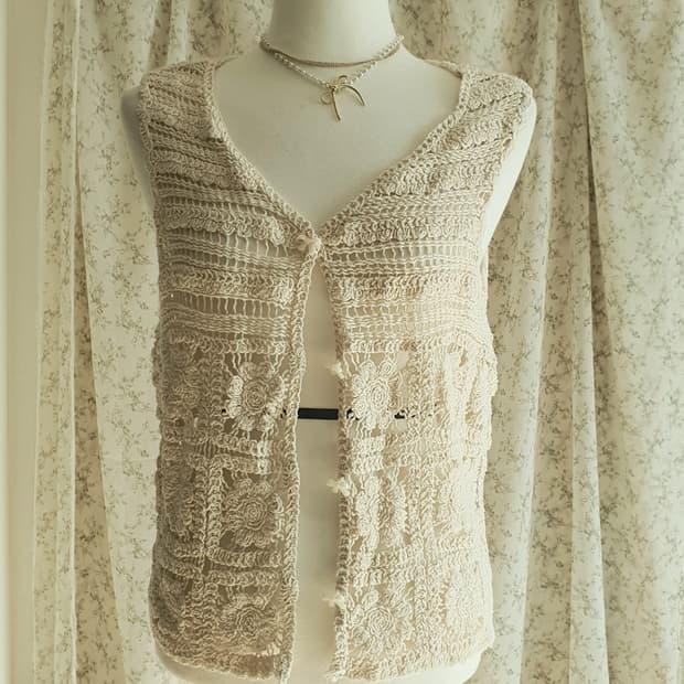 [빈티지] 아이보리색 손뜨개 조끼 플라워 패턴