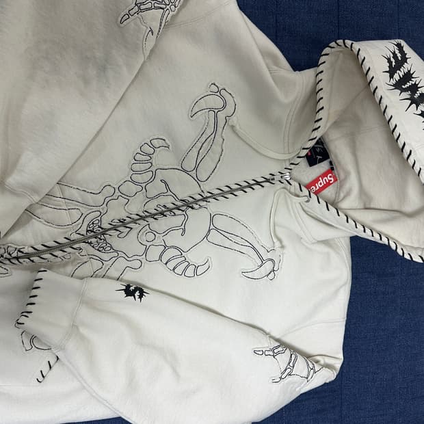 슈프림 요지야마모토 후드집업 화이트 m 새상품