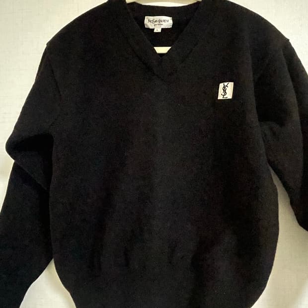 빈티지 입생로랑 울브이넥 니트